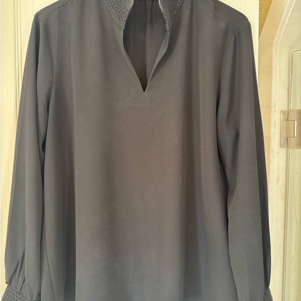 J. McLaughlin Black Split-Neck Long-Sleeve Blouse